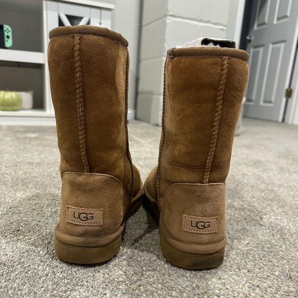 UGG Boots - Picture 5 of 10